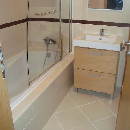 Apartament R. Jose Pedro - 2 *