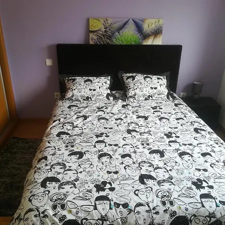 R. Jose Pedro - 2 Apartament